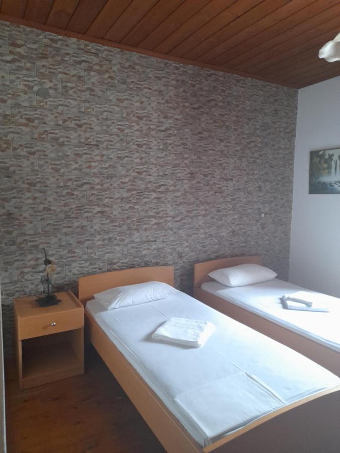Therisso Rooms Therison ภายนอก รูปภาพ
