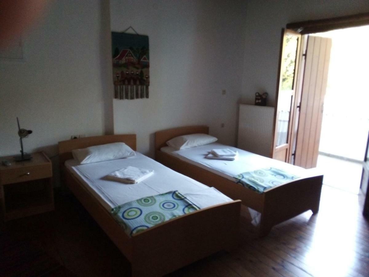 Therisso Rooms Therison ภายนอก รูปภาพ